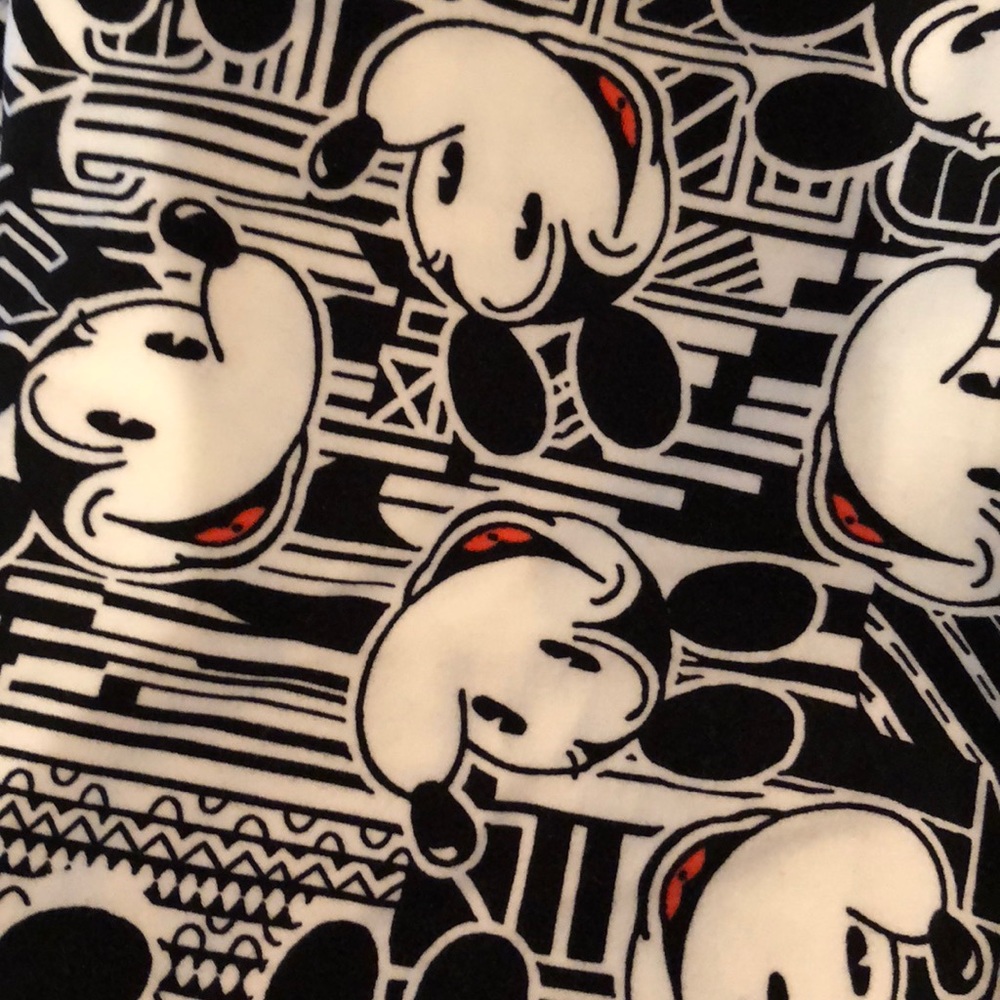 Disney Lularoe NWT TC black white Mickey leggings